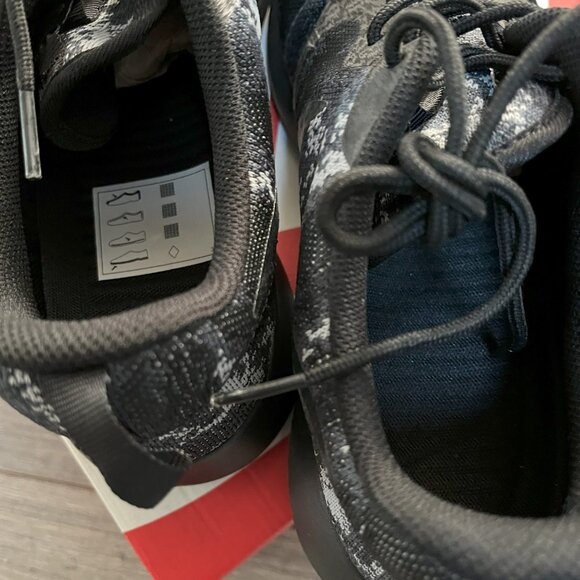 Nike Roshe One KJCRD Men's Running Shoe. Sz10 Grey/Black - Picture 3 of 6